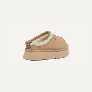 NEW UGG women's tazz clog in sand